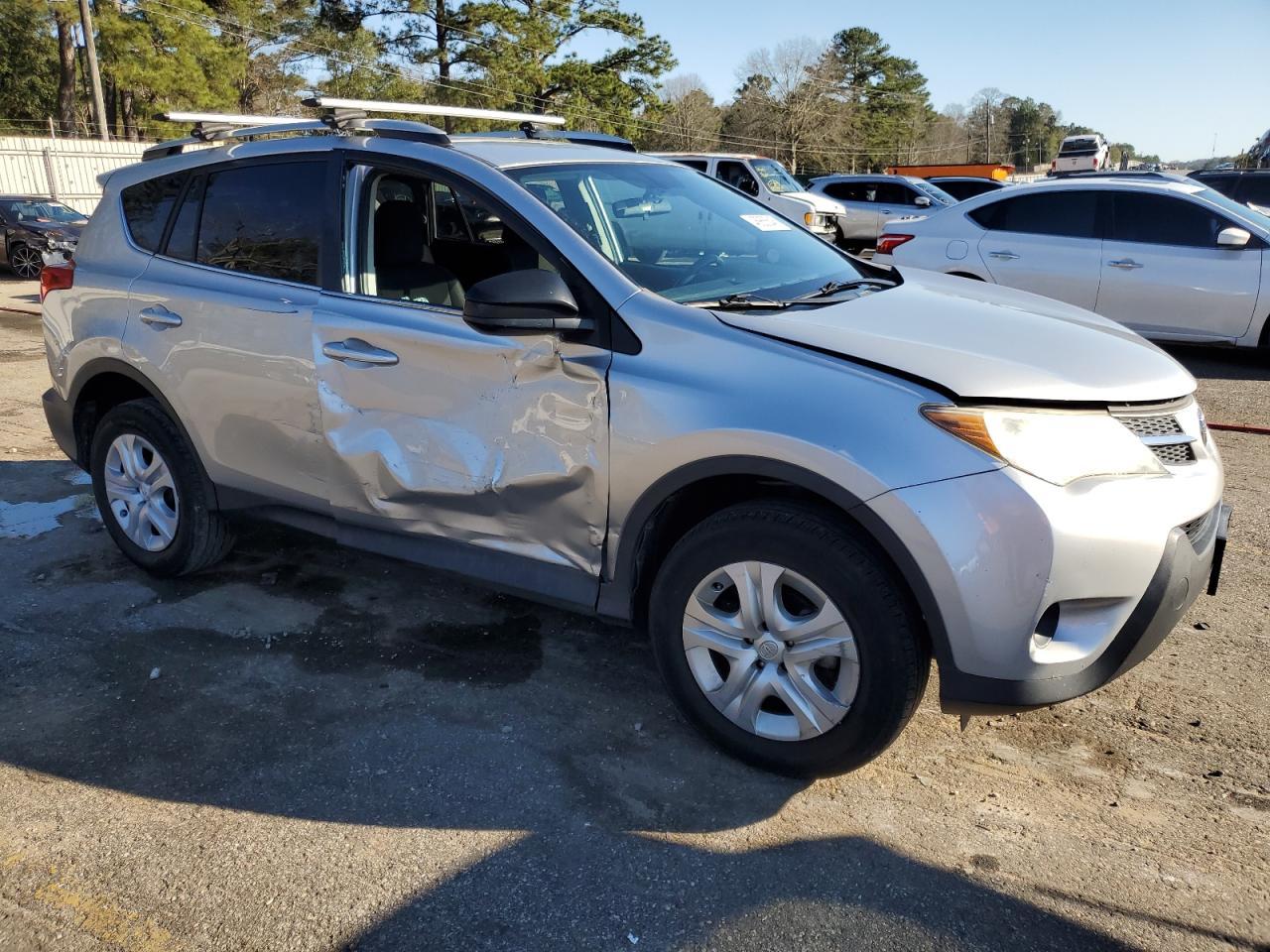 2014 TOYOTA RAV4 LE - Image 4