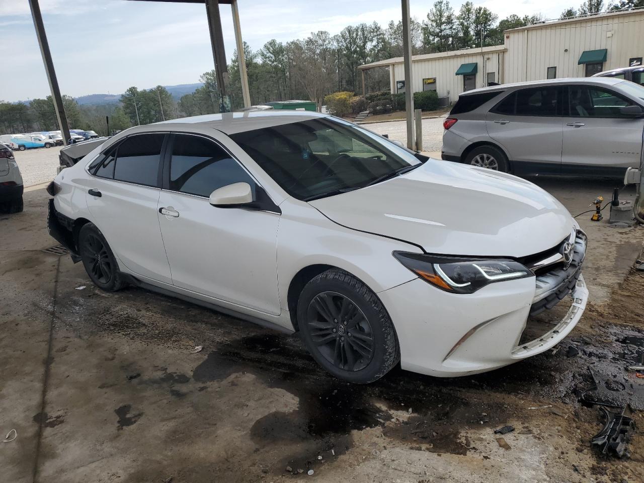 2017 TOYOTA CAMRY LE - Image 4
