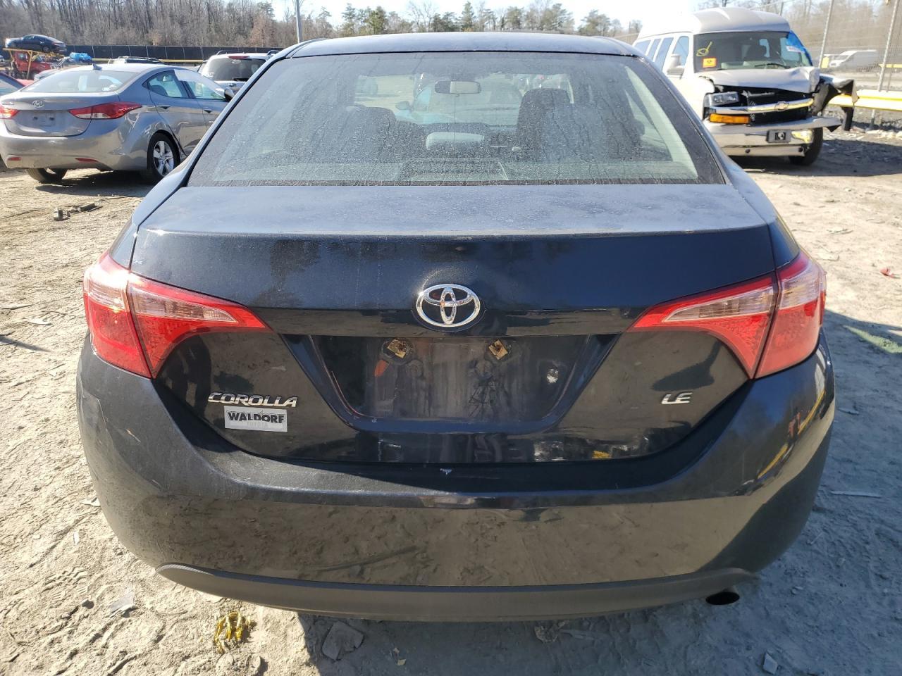 2018 TOYOTA COROLLA L - Image 6