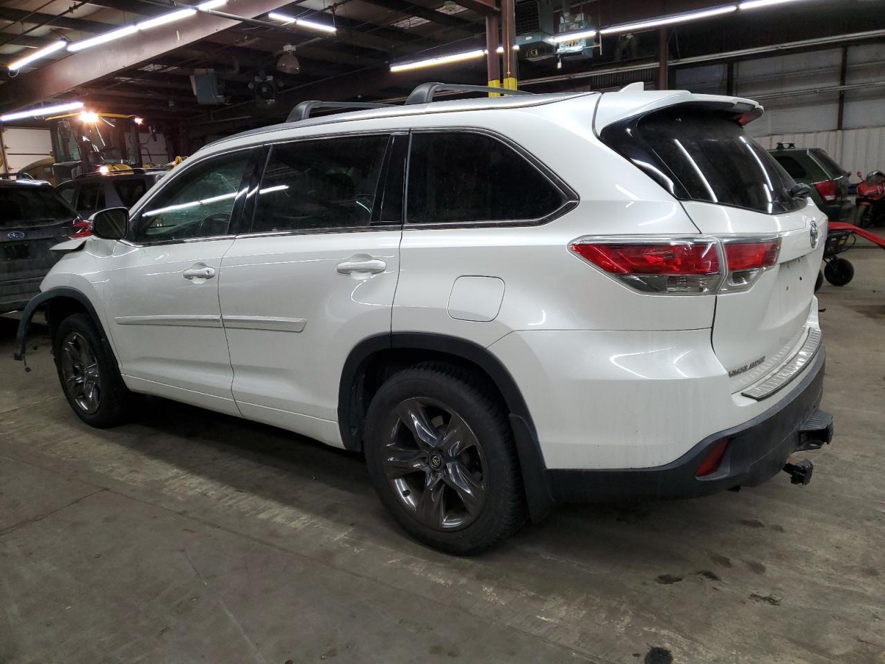 2014 TOYOTA HIGHLANDER - Фото 2
