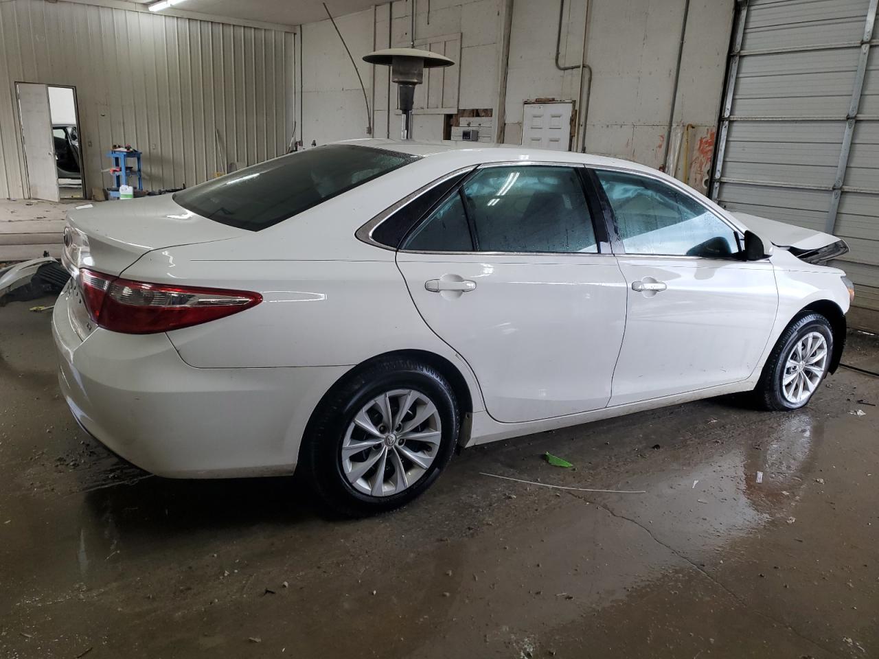 2017 TOYOTA CAMRY LE - Image 3