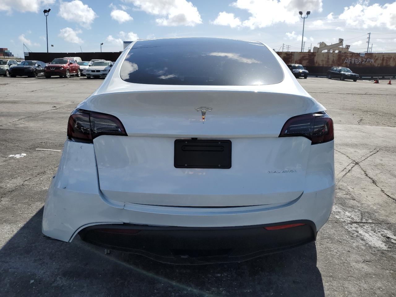 2025 TESLA MODEL Y - Image 6