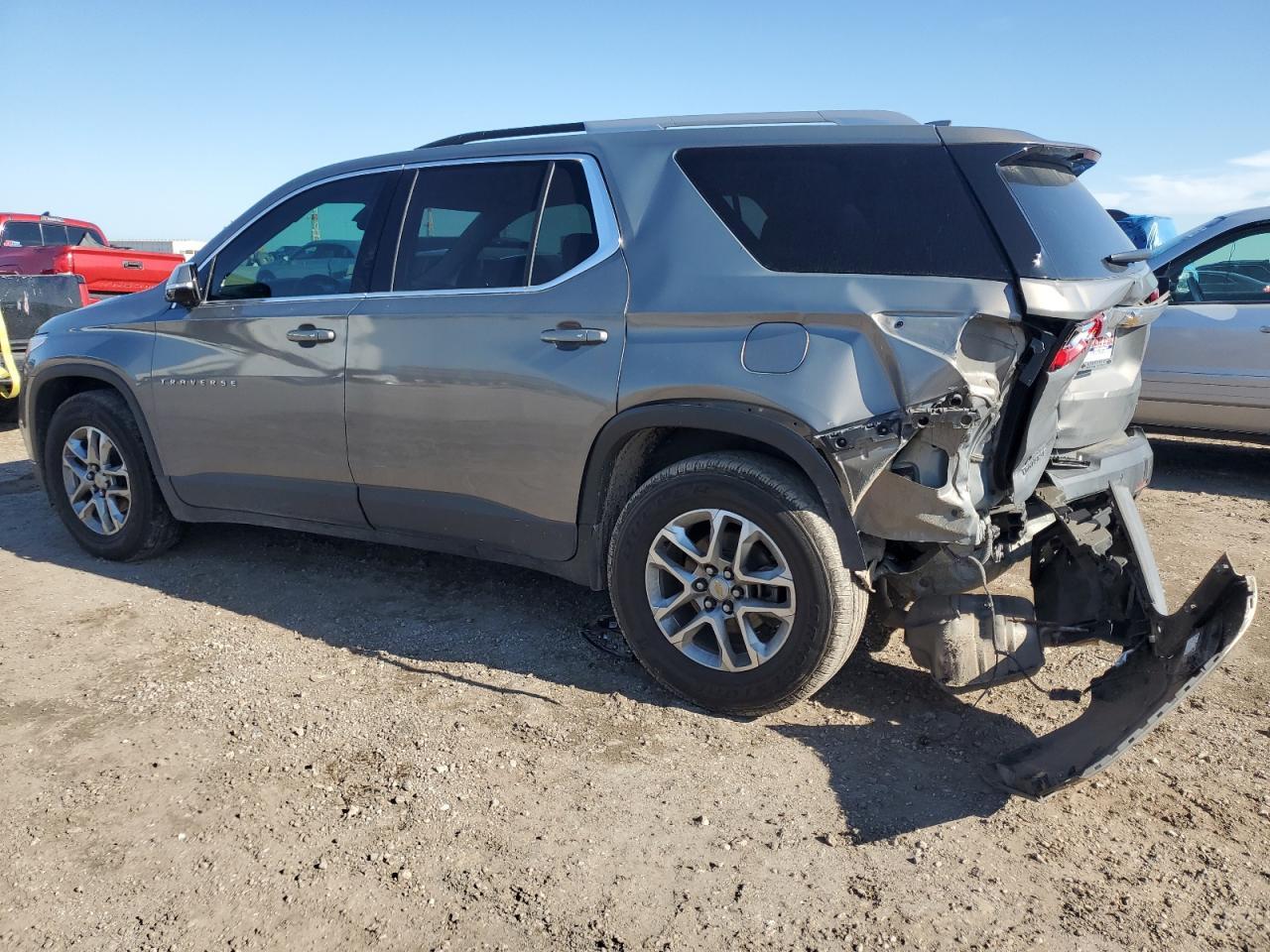 2018 CHEVROLET TRAVERSE L - Image 2