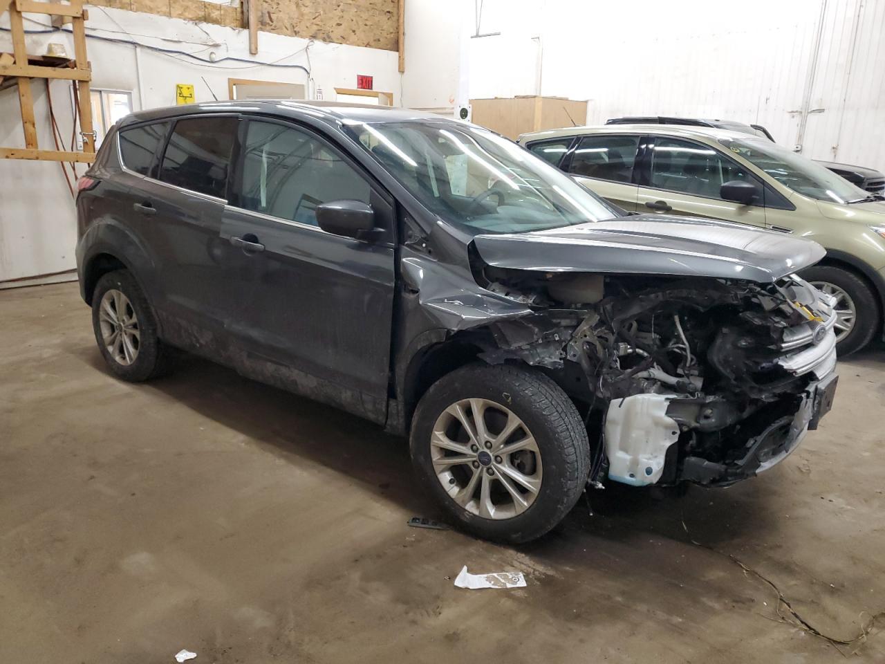 2017 FORD ESCAPE SE - Фото 4