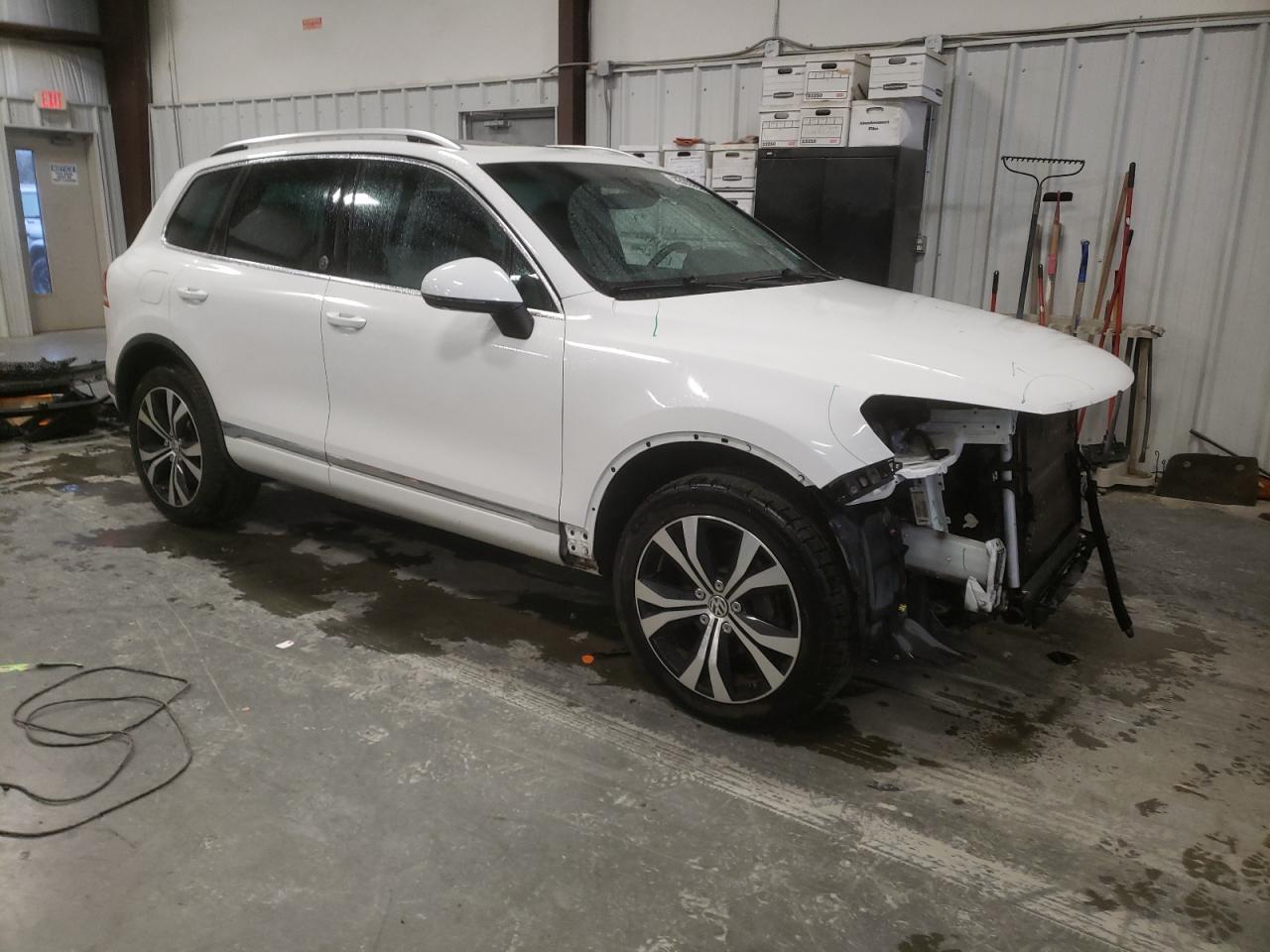2017 VOLKSWAGEN TOUAREG WO - Фото 4