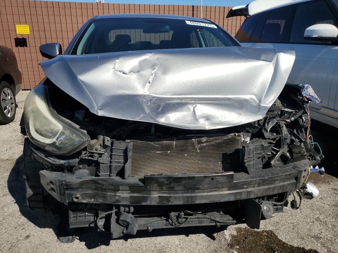 2015 HYUNDAI ELANTRA SE - Image 5