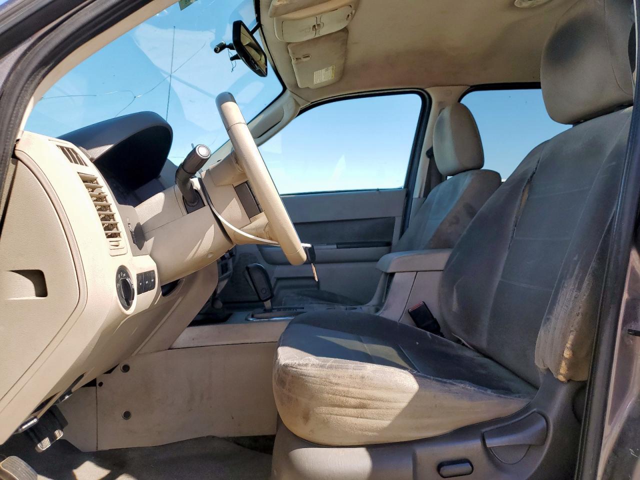 2010 FORD ESCAPE XLT - Image 7