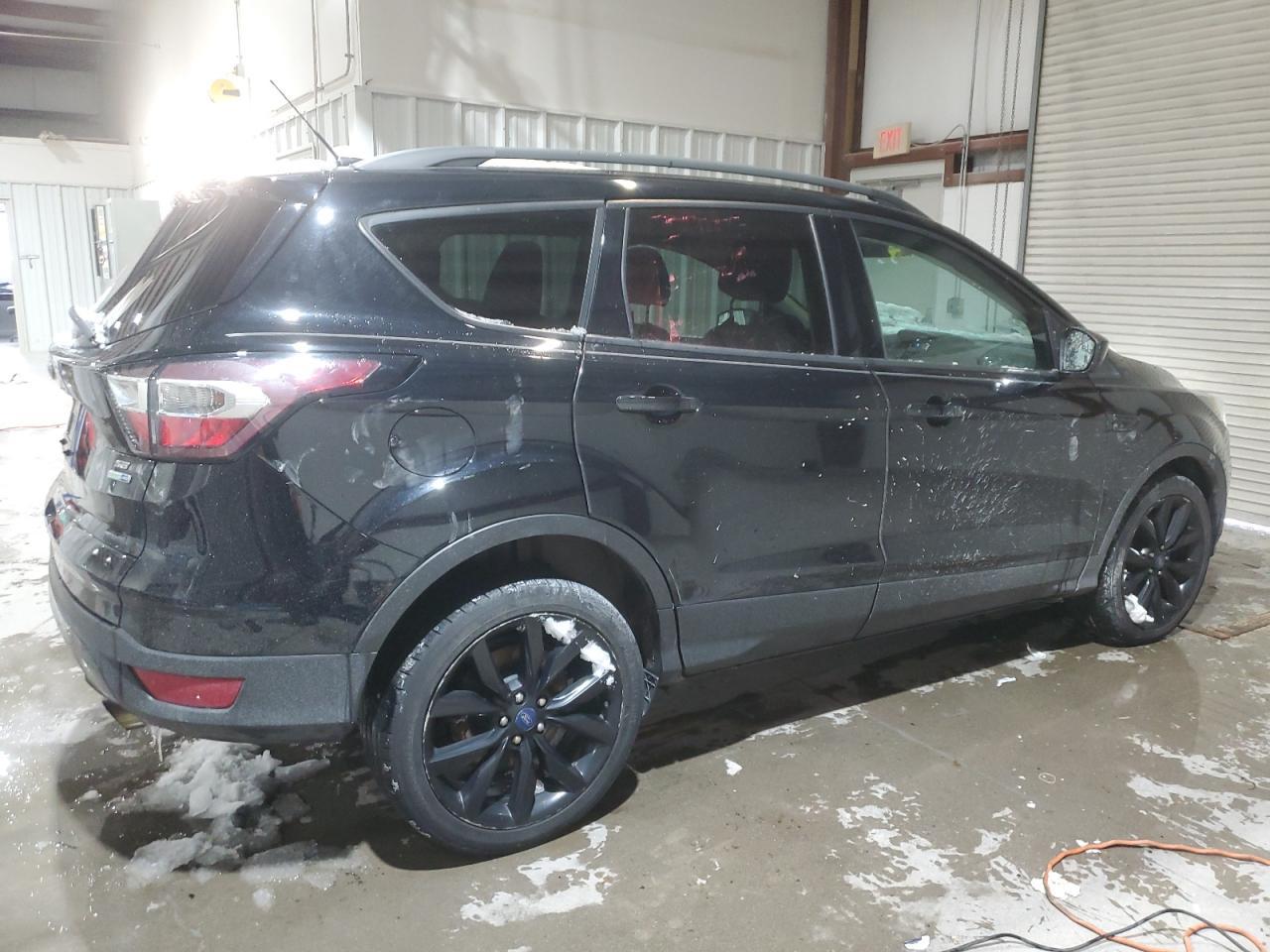 2017 FORD ESCAPE SE - Image 3