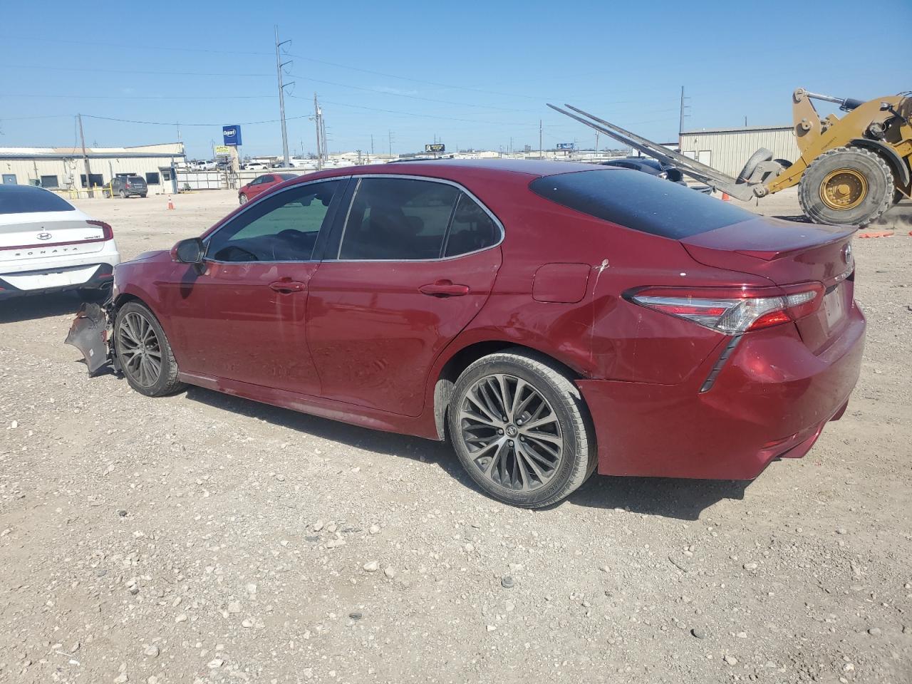 2018 TOYOTA CAMRY L - Фото 2