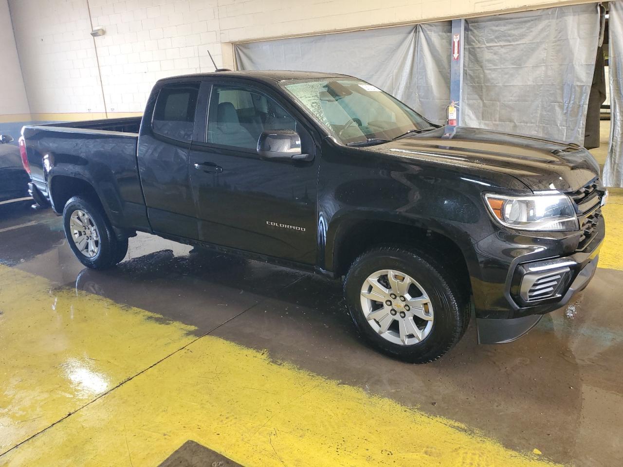 2022 CHEVROLET COLORADO L - Image 4