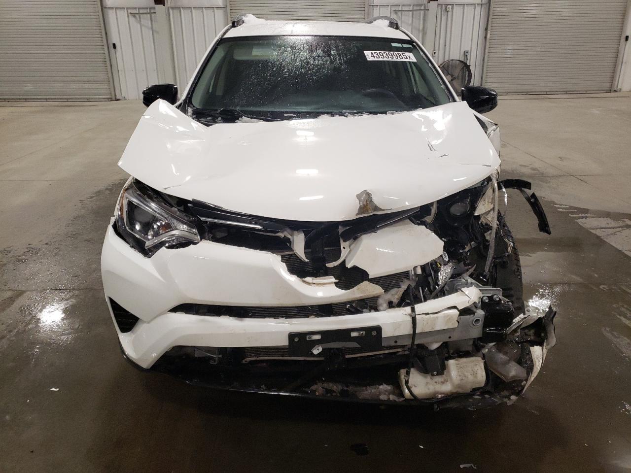 2018 TOYOTA RAV4 LE - Фото 5