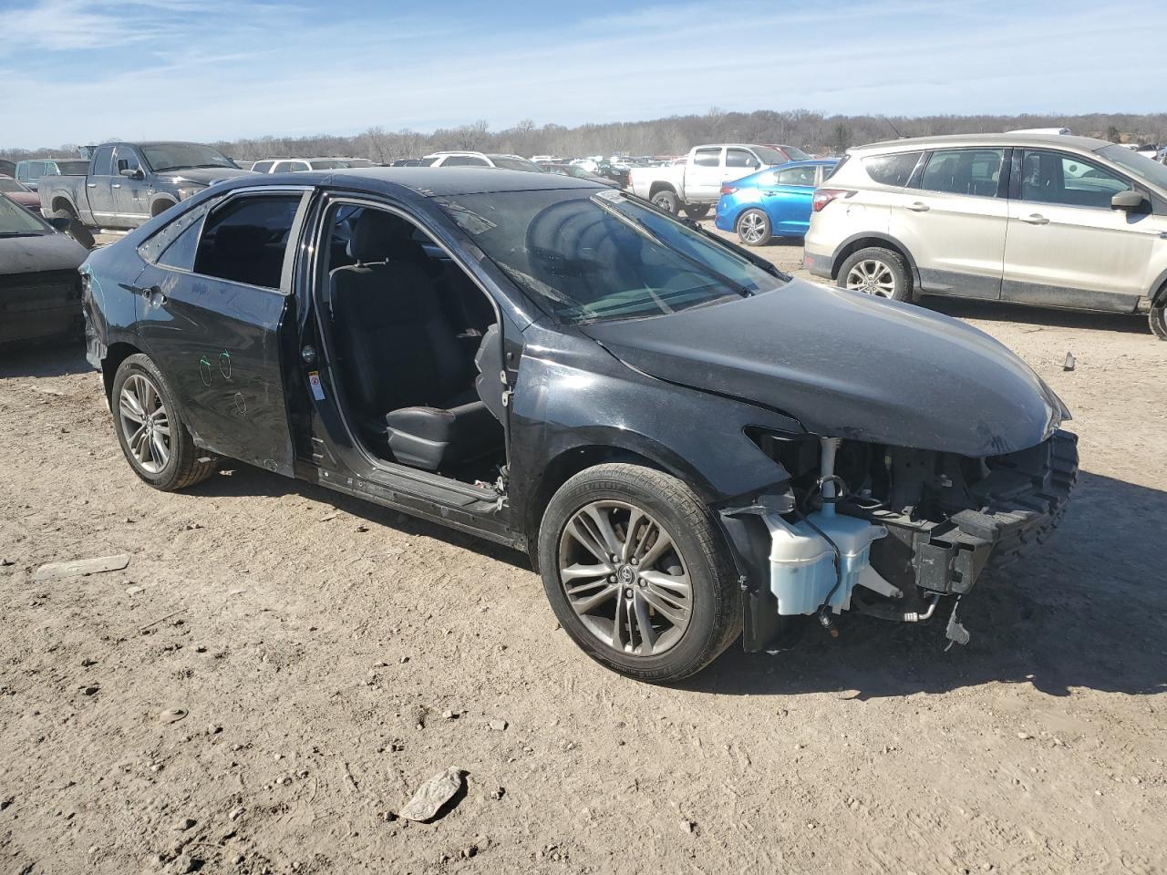 2016 TOYOTA CAMRY LE - Фото 4