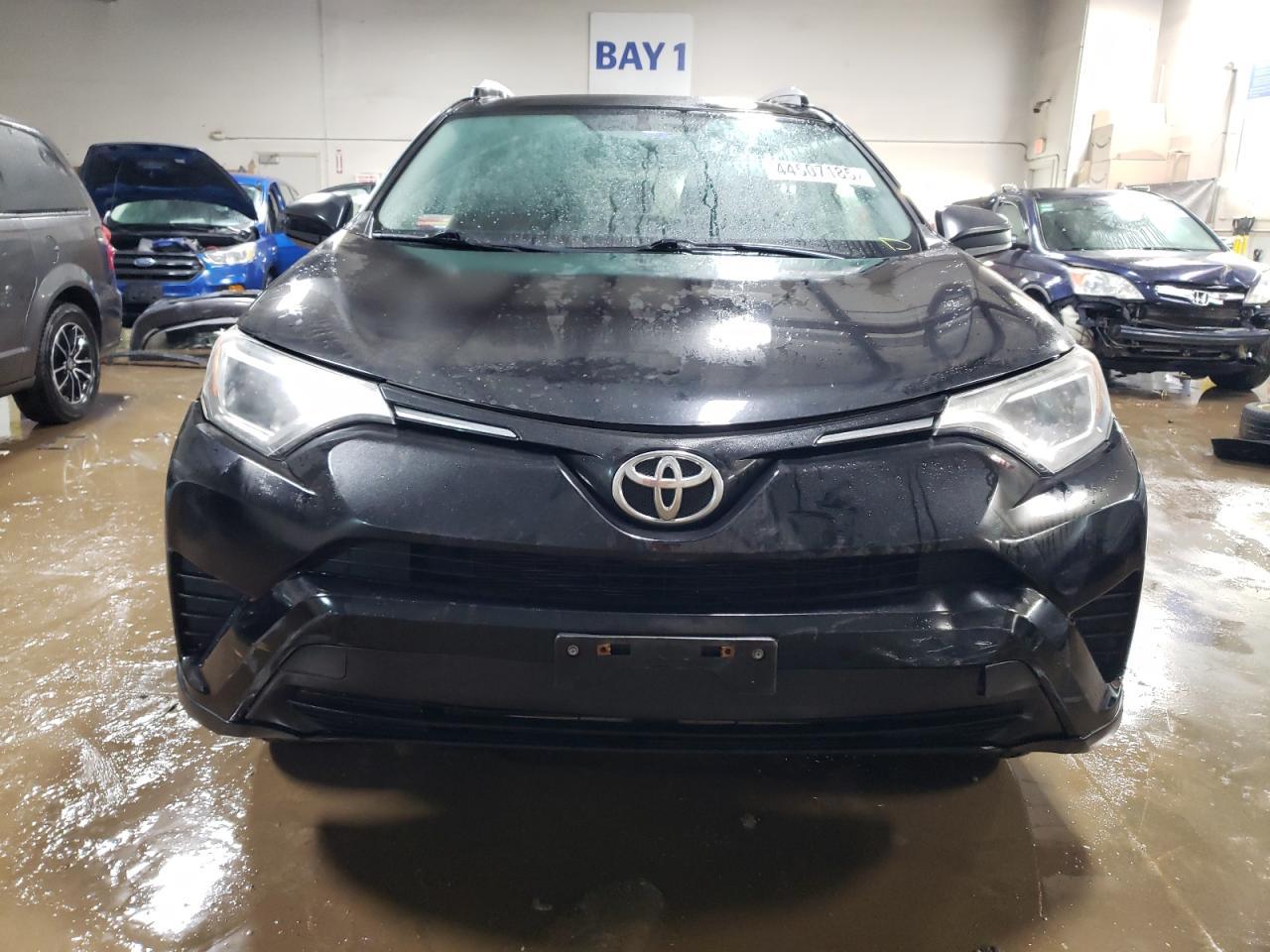 2016 TOYOTA RAV4 LE - Фото 5