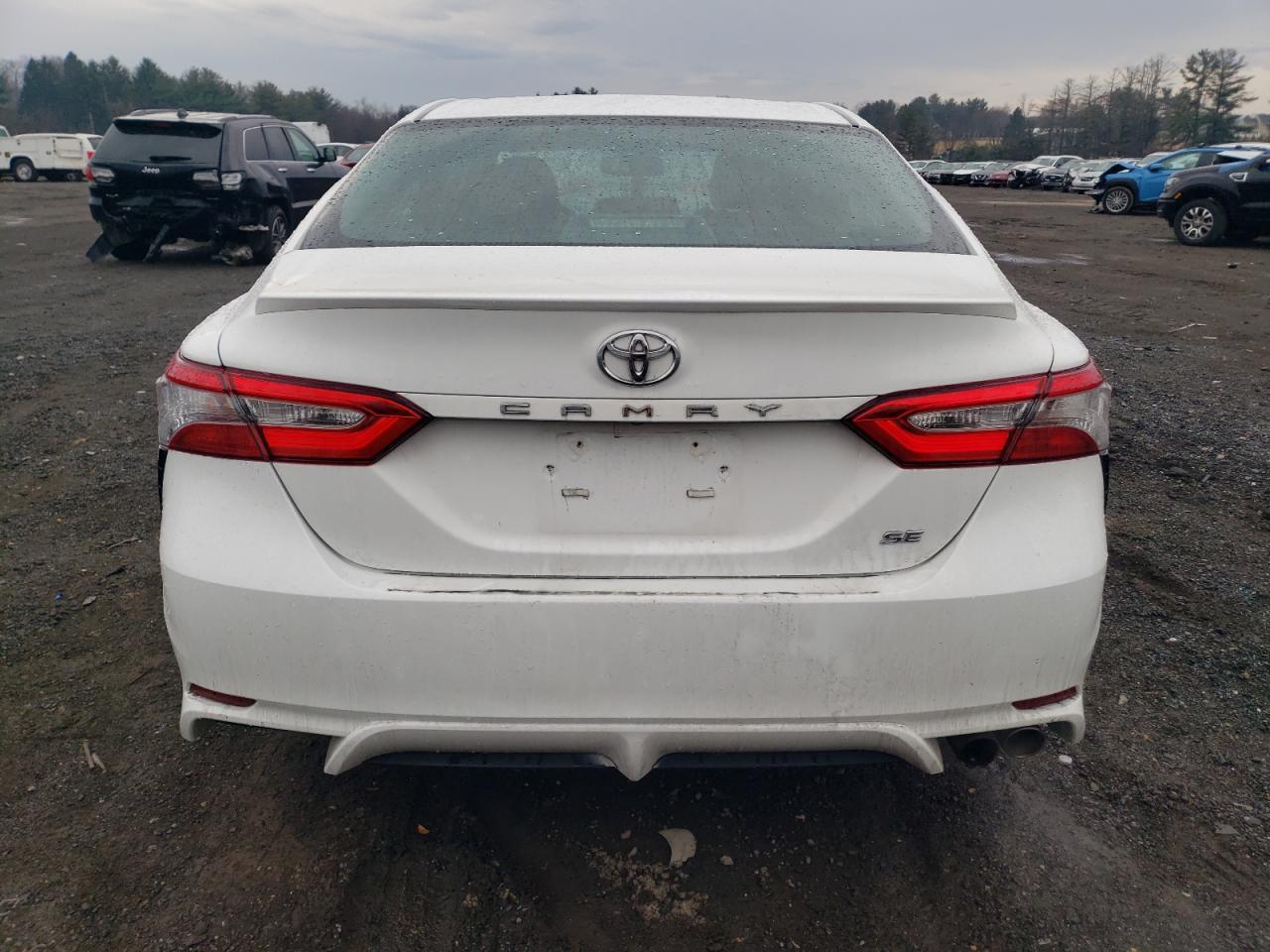 2018 TOYOTA CAMRY L - Фото 6
