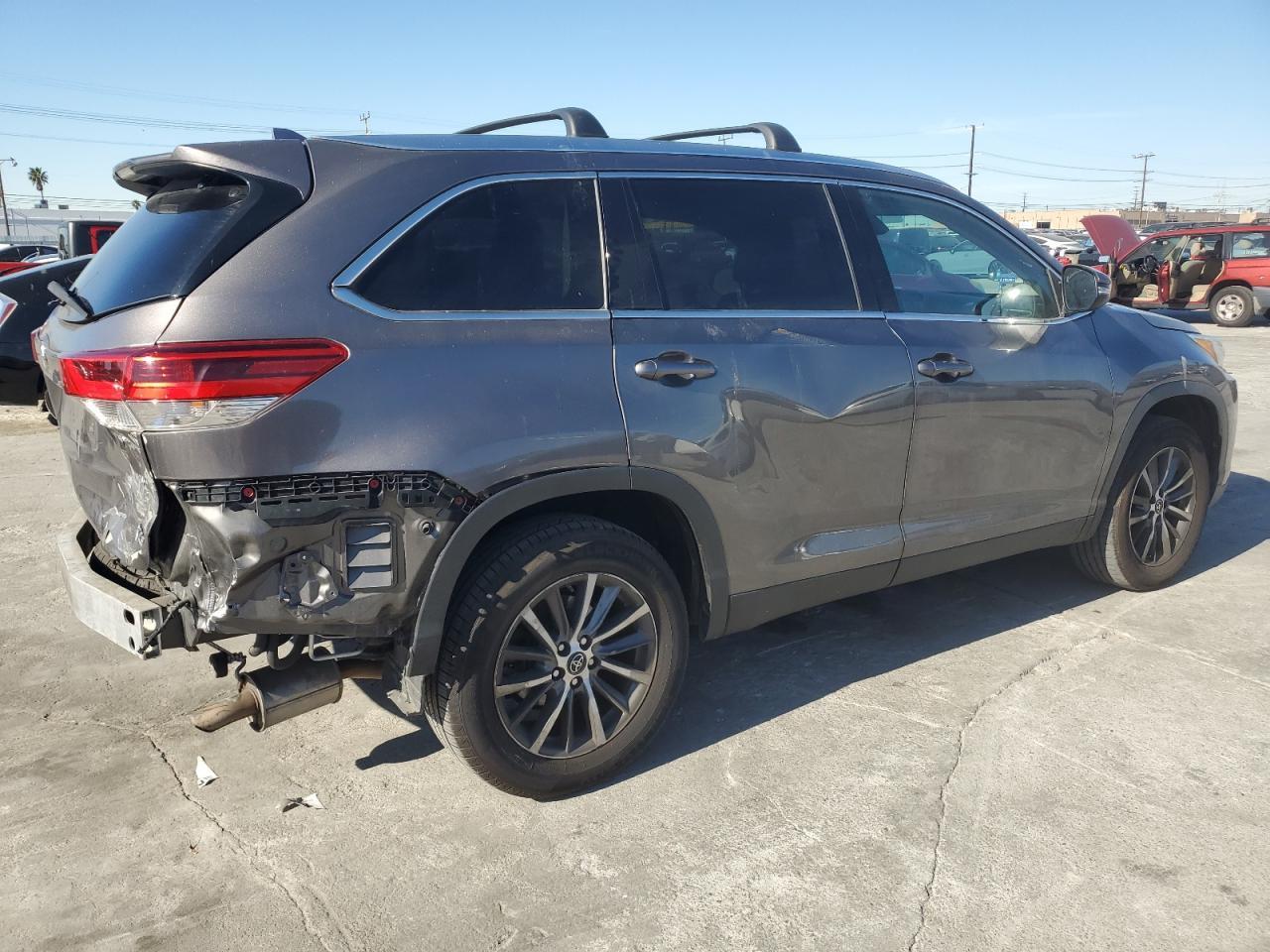 2019 TOYOTA HIGHLANDER - Image 3