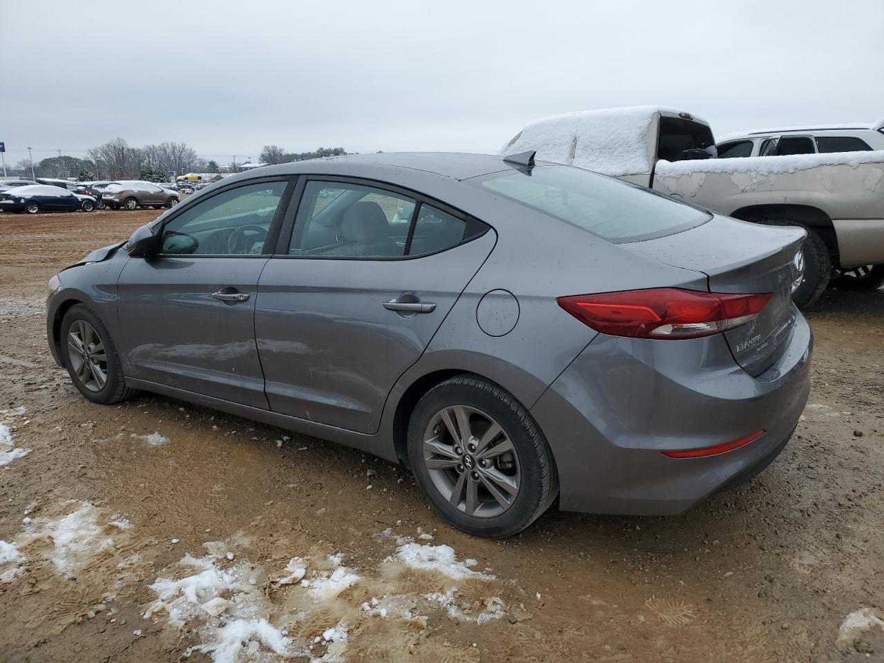 2018 HYUNDAI ELANTRA SE - Фото 2