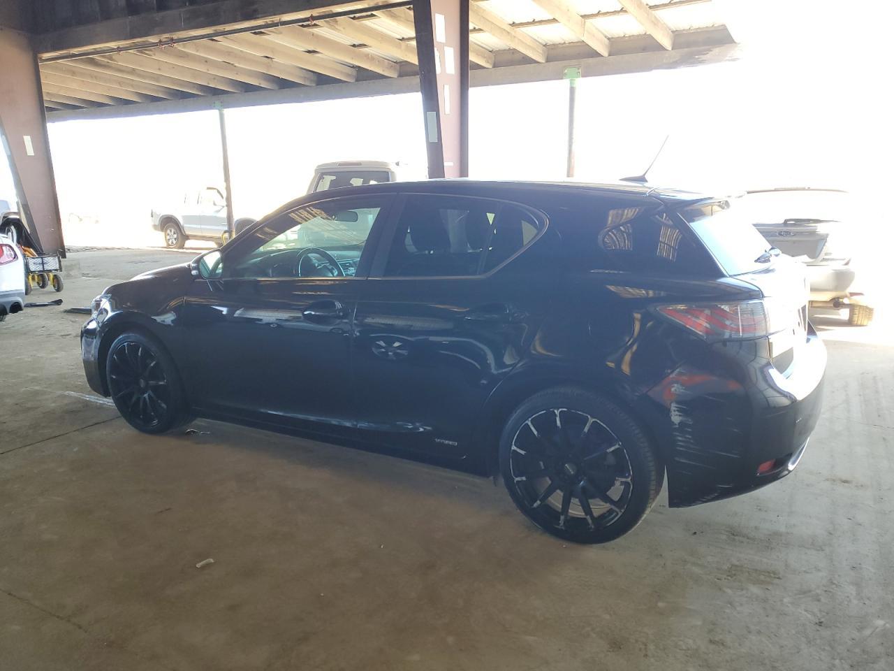 2013 LEXUS CT 200 - Фото 2
