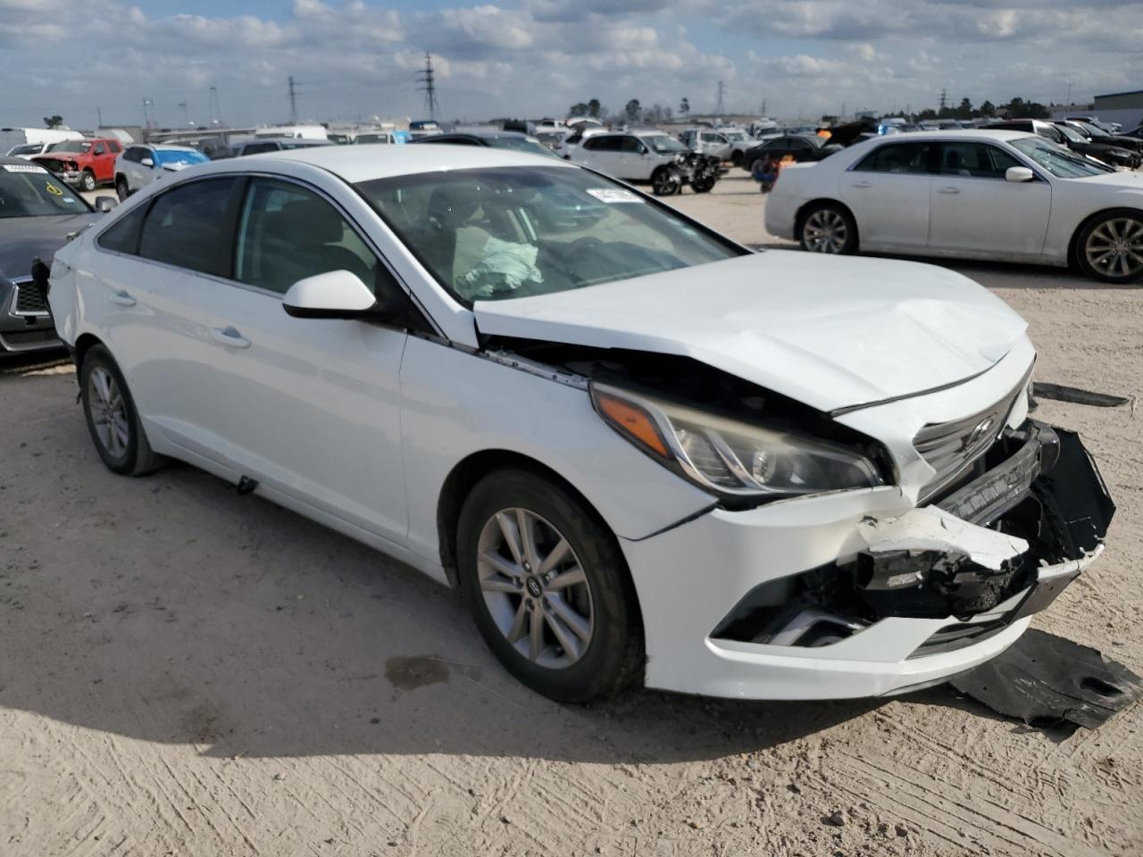2017 HYUNDAI SONATA SE - Фото 4