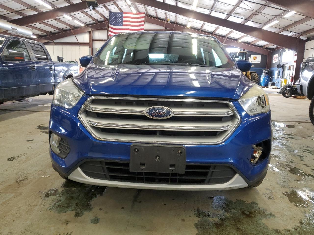 2017 FORD ESCAPE SE - Image 5