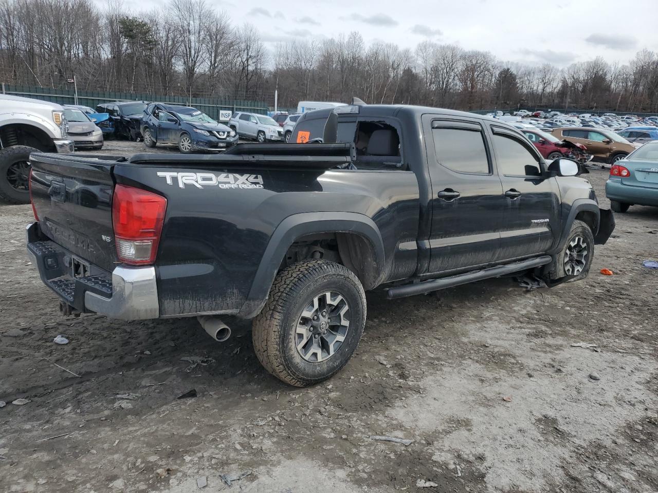 2017 TOYOTA TACOMA DOU - Фото 3