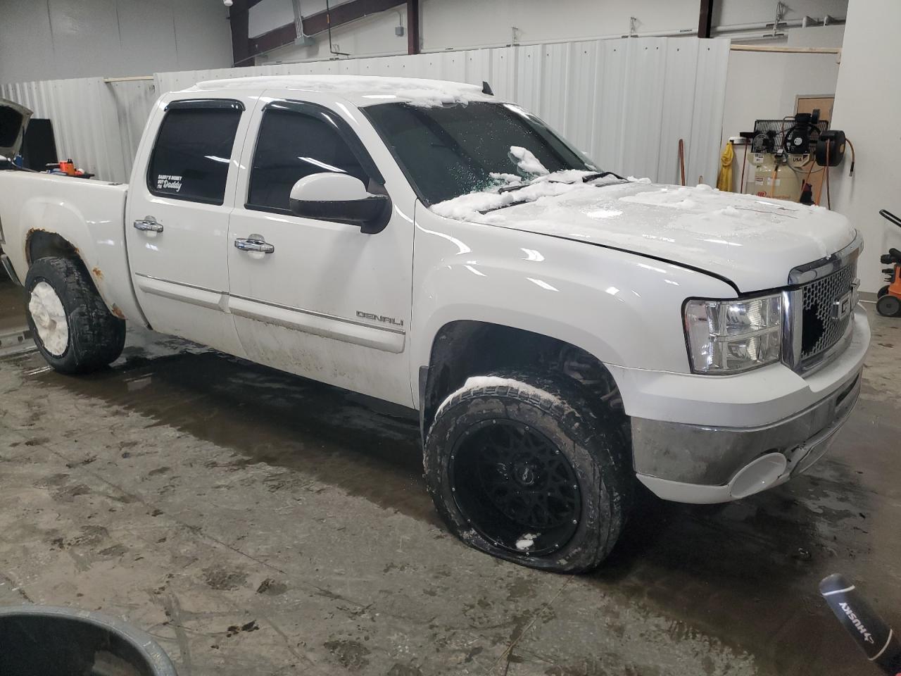 2011 GMC SIERRA K15 - Image 4