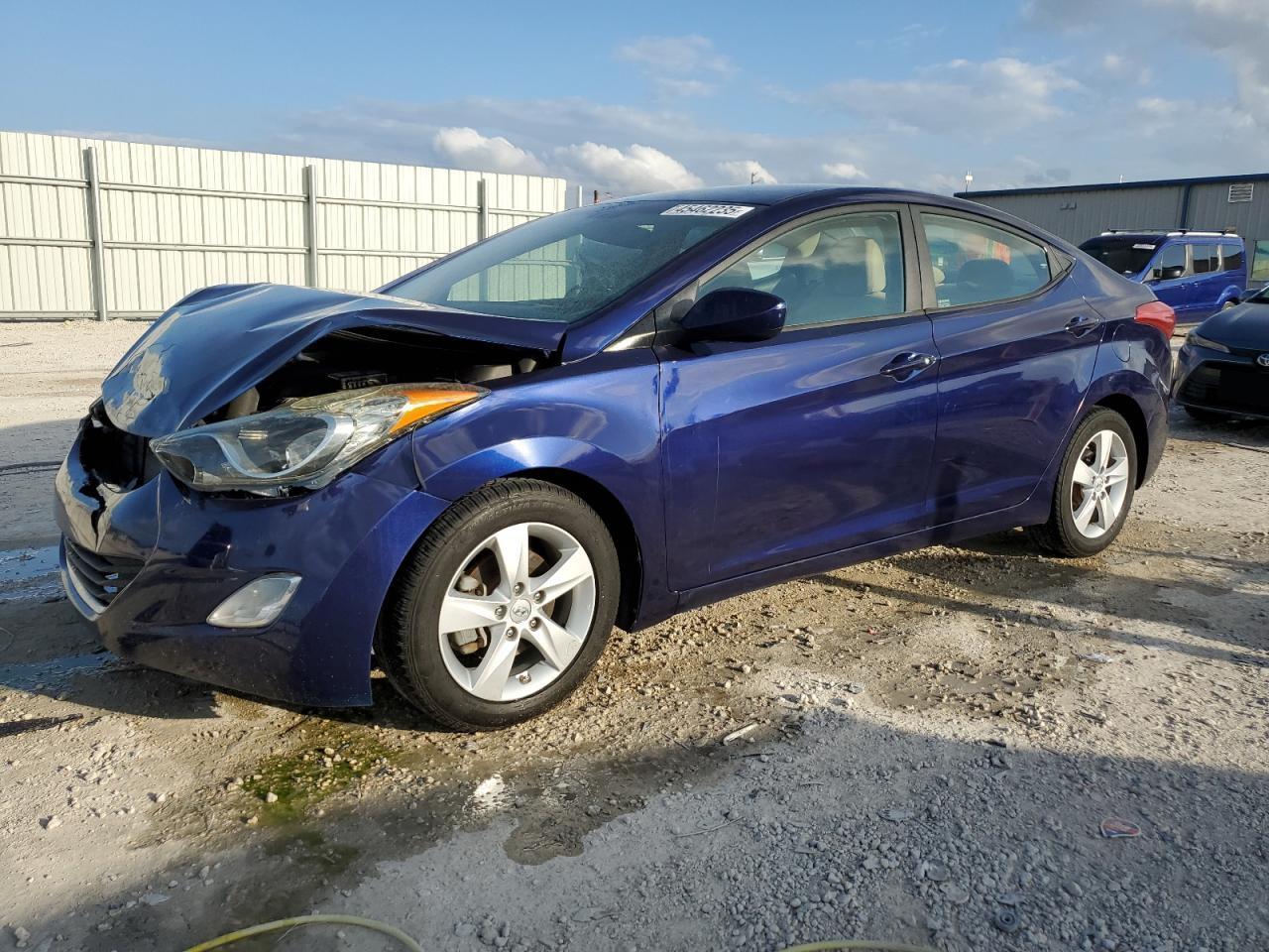 2013 HYUNDAI ELANTRA GL