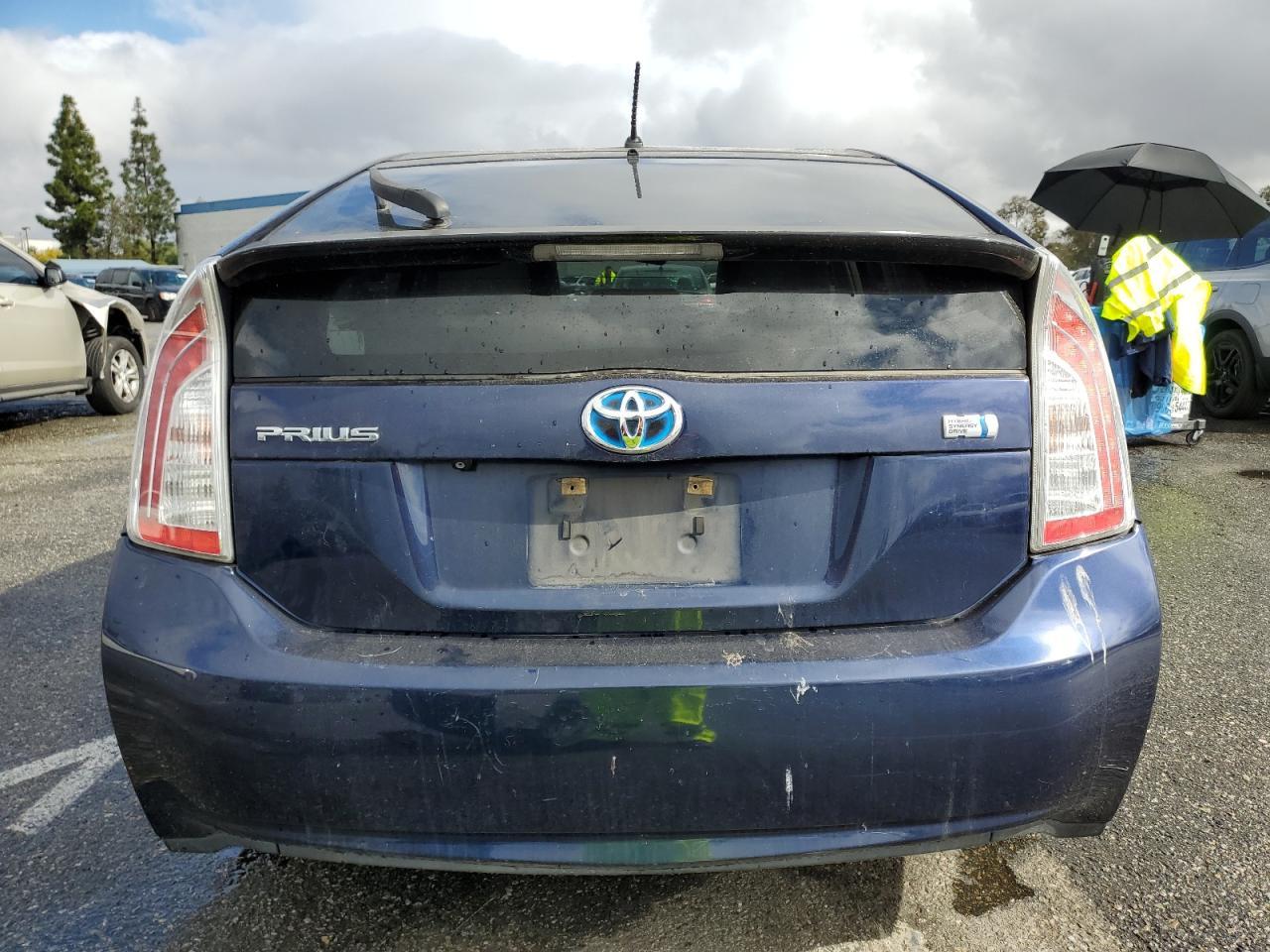 2015 TOYOTA PRIUS - Фото 6