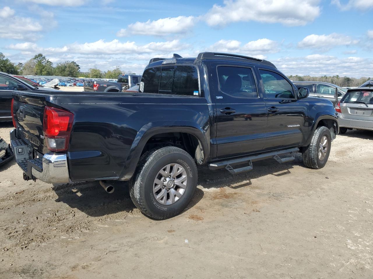 2019 TOYOTA TACOMA DOU - Фото 3