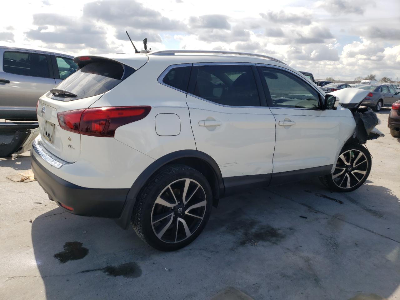 2018 NISSAN ROGUE SPOR - Фото 3
