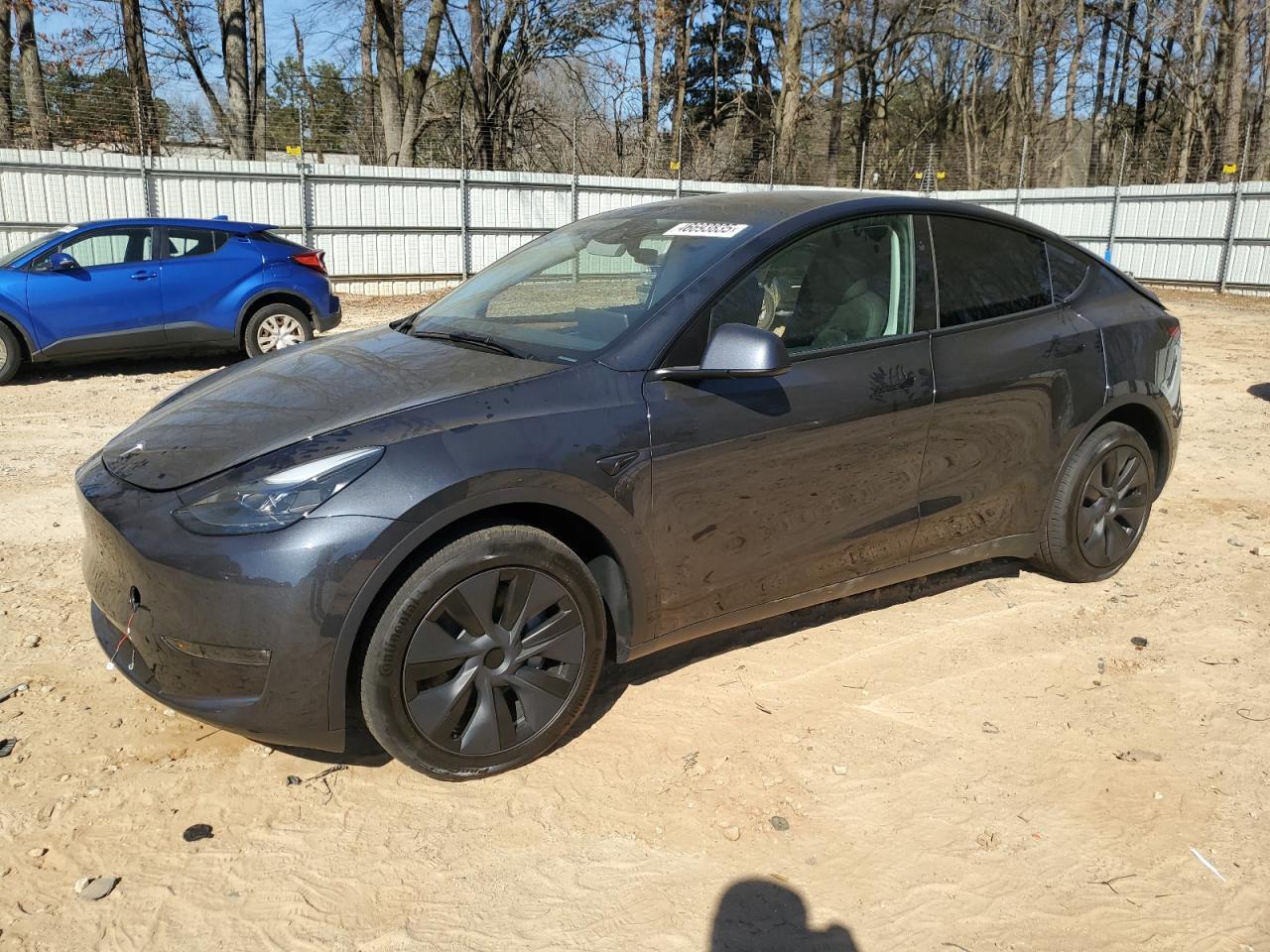 2025 TESLA MODEL Y