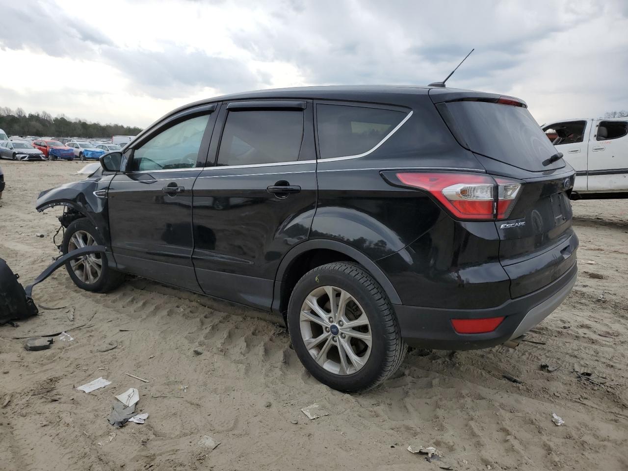 2017 FORD ESCAPE SE - Image 2