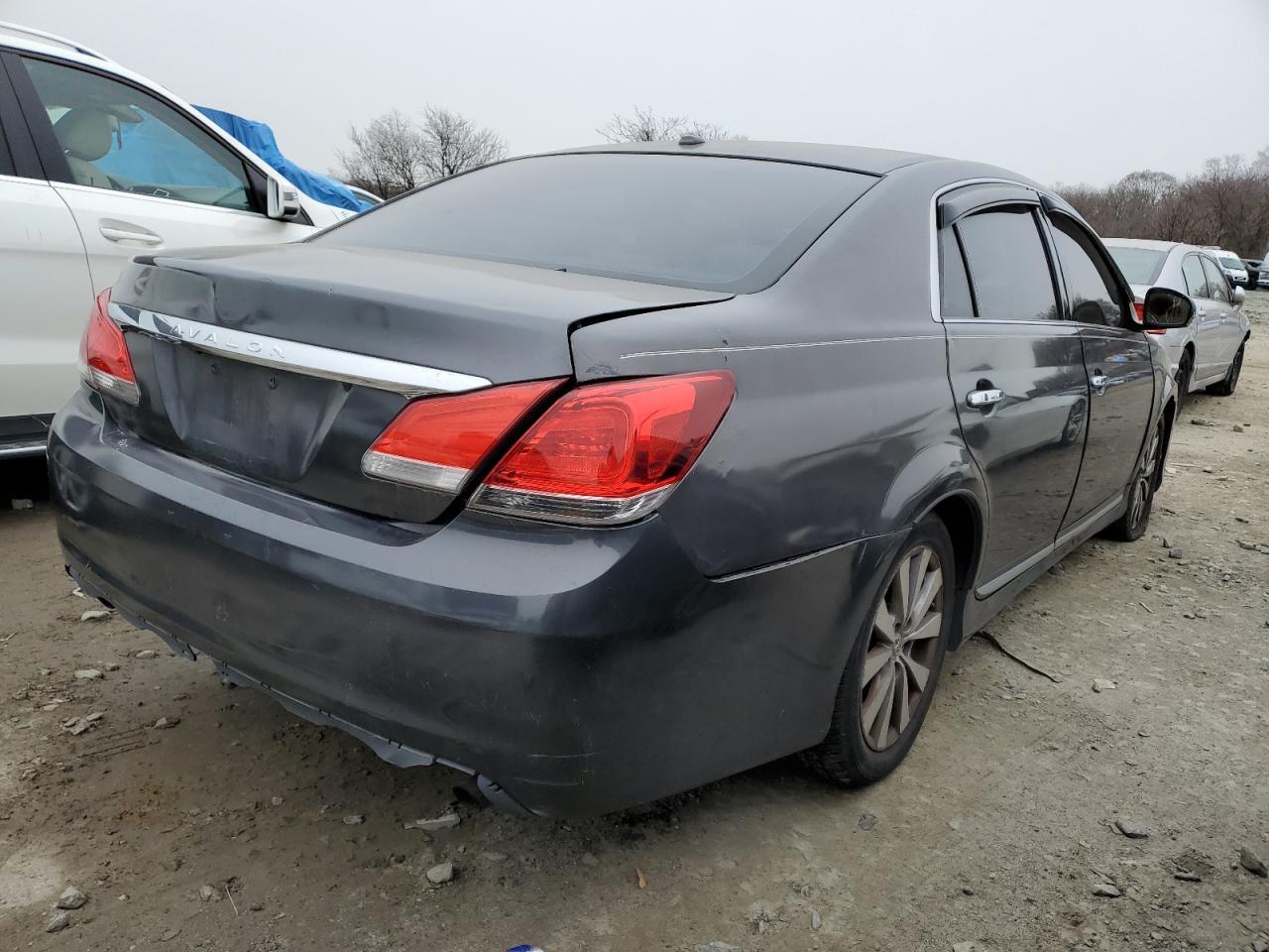 2011 TOYOTA AVALON BAS - Image 3