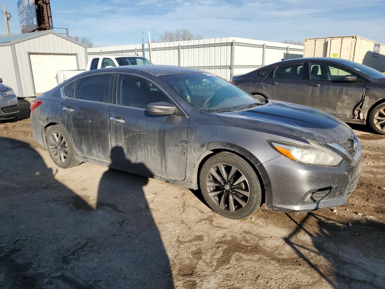 2017 NISSAN ALTIMA 2.5 - Image 4