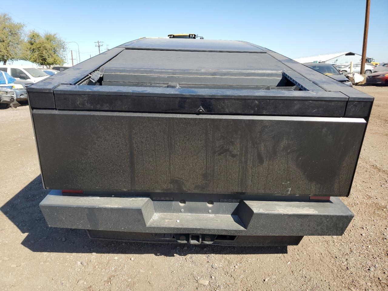 2024 TESLA CYBERTRUCK - Image 6