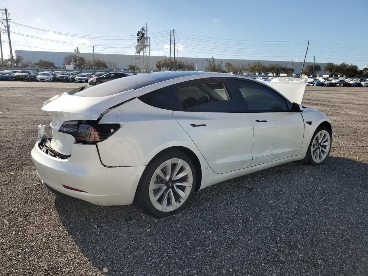 2021 TESLA MODEL 3 - Image 3