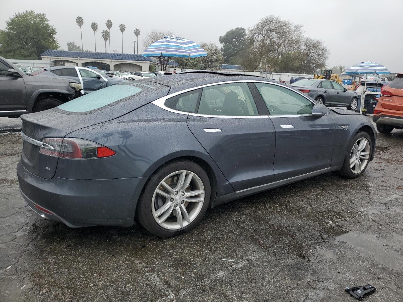 2015 TESLA MODEL S 85 - Image 3