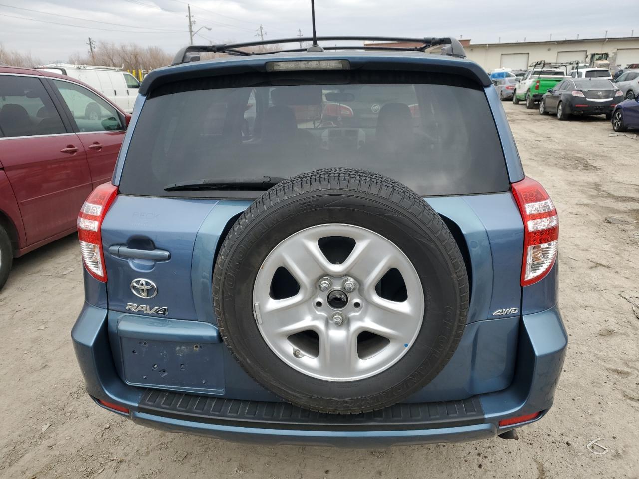 2011 TOYOTA RAV4 - Фото 6