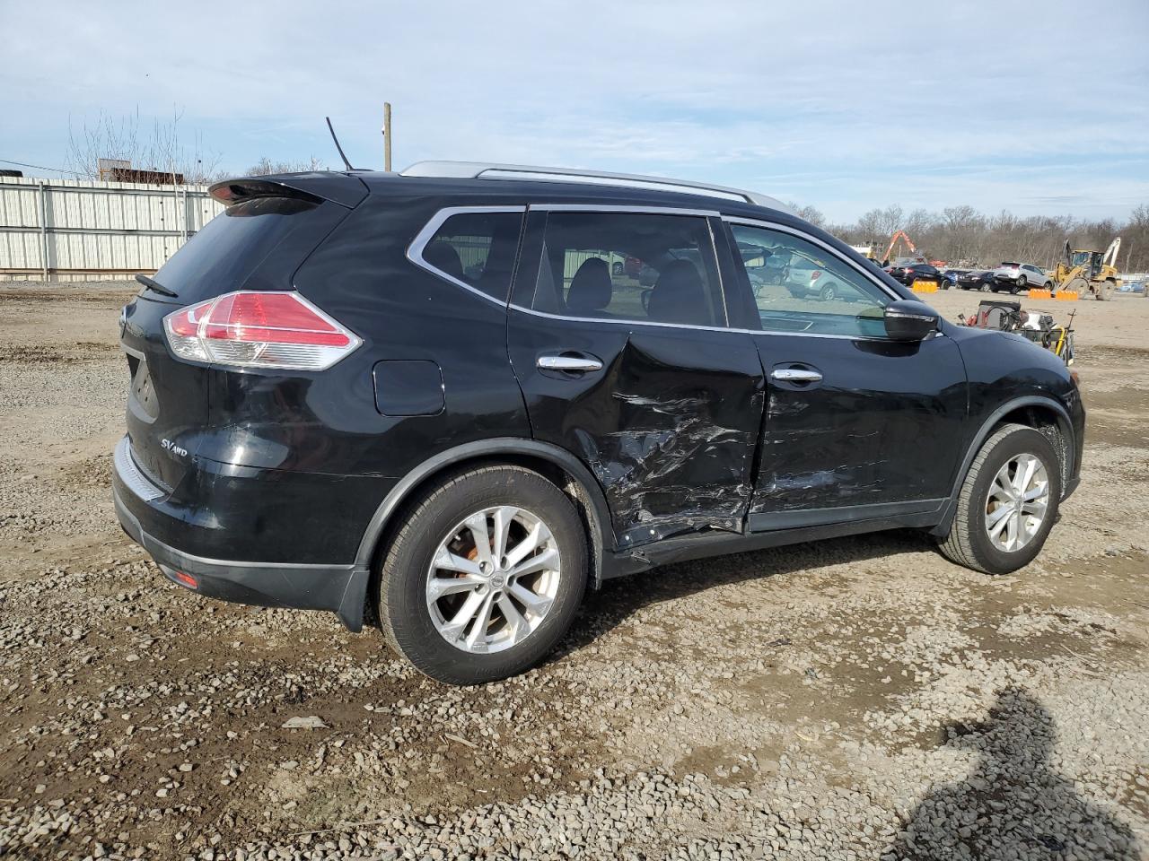 2015 NISSAN ROGUE S - Фото 3