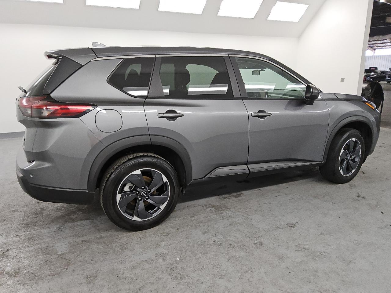 2024 NISSAN ROGUE SV - Image 3