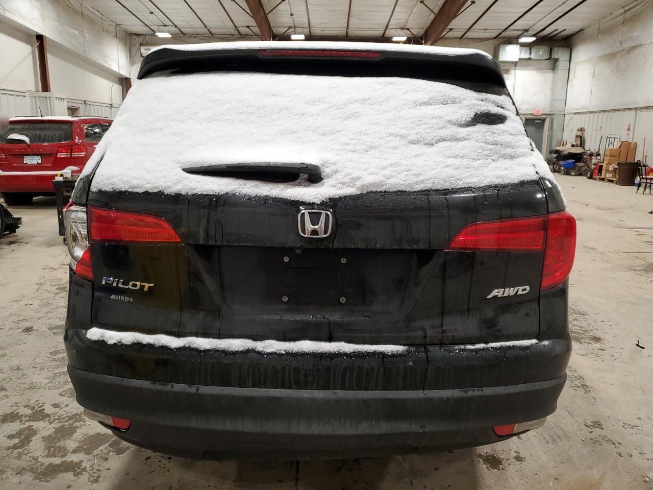 2017 HONDA PILOT LX - Фото 6
