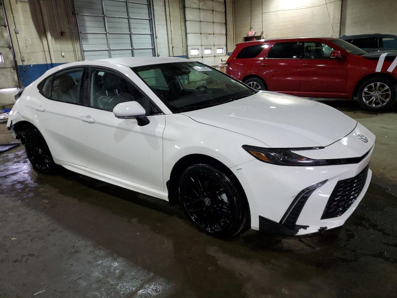 2025 TOYOTA CAMRY XSE - Фото 4