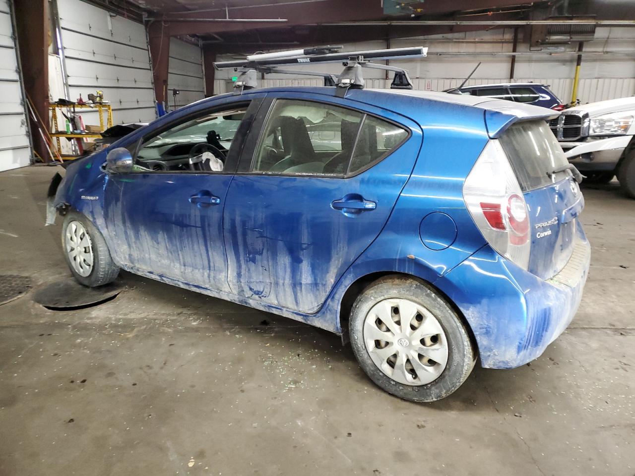 2013 TOYOTA PRIUS C - Фото 2