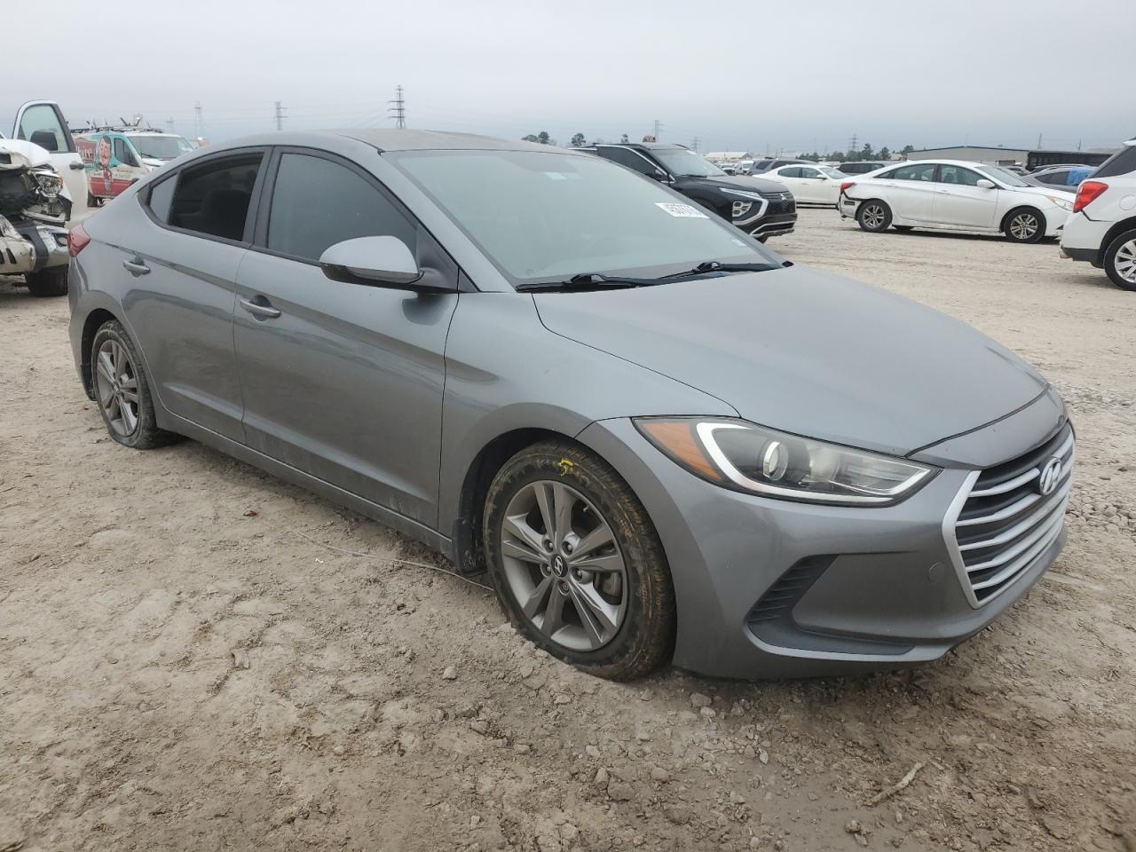 2018 HYUNDAI ELANTRA SE - Image 4