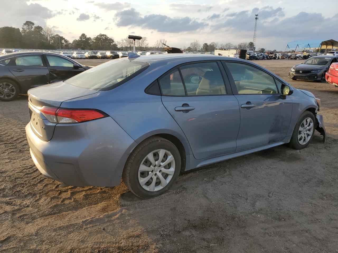 2022 TOYOTA COROLLA LE - Image 3