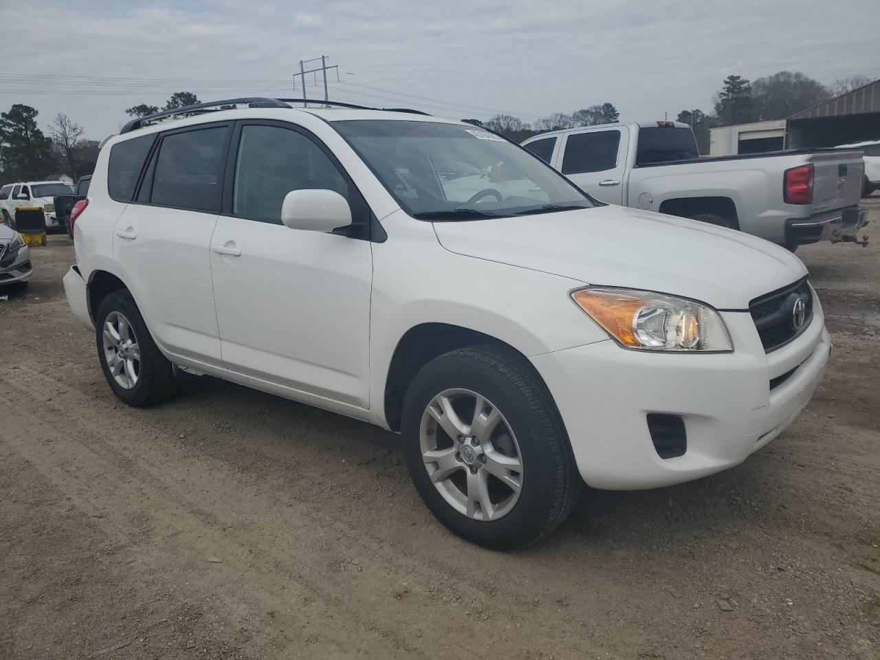 2011 TOYOTA RAV4 - Image 4