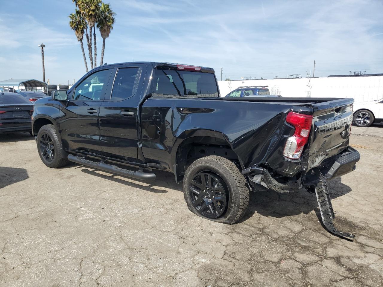 2024 CHEVROLET SILVERADO - Image 2