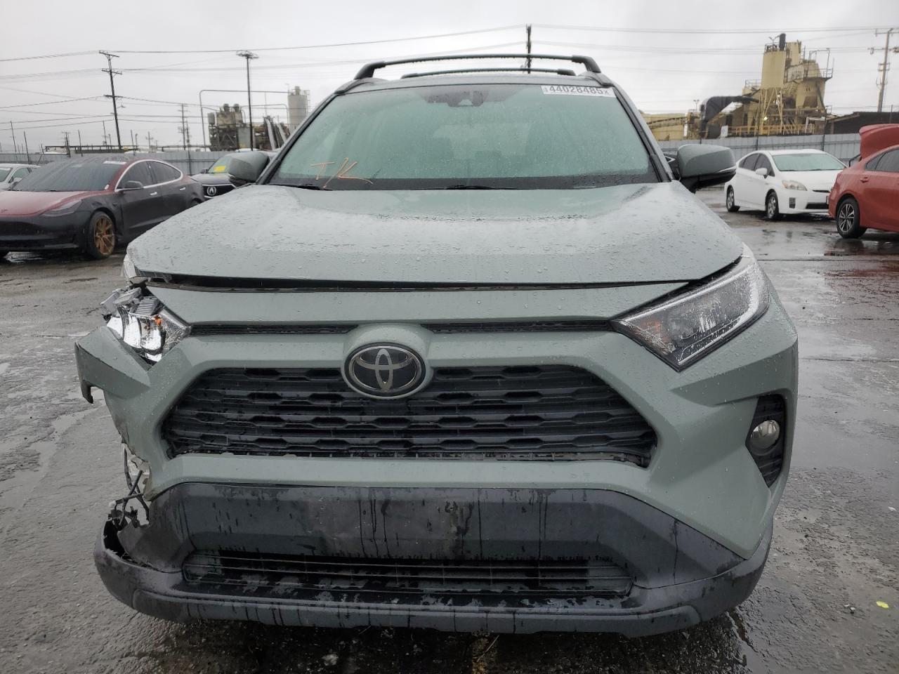 2020 TOYOTA RAV4 XLE - Фото 5
