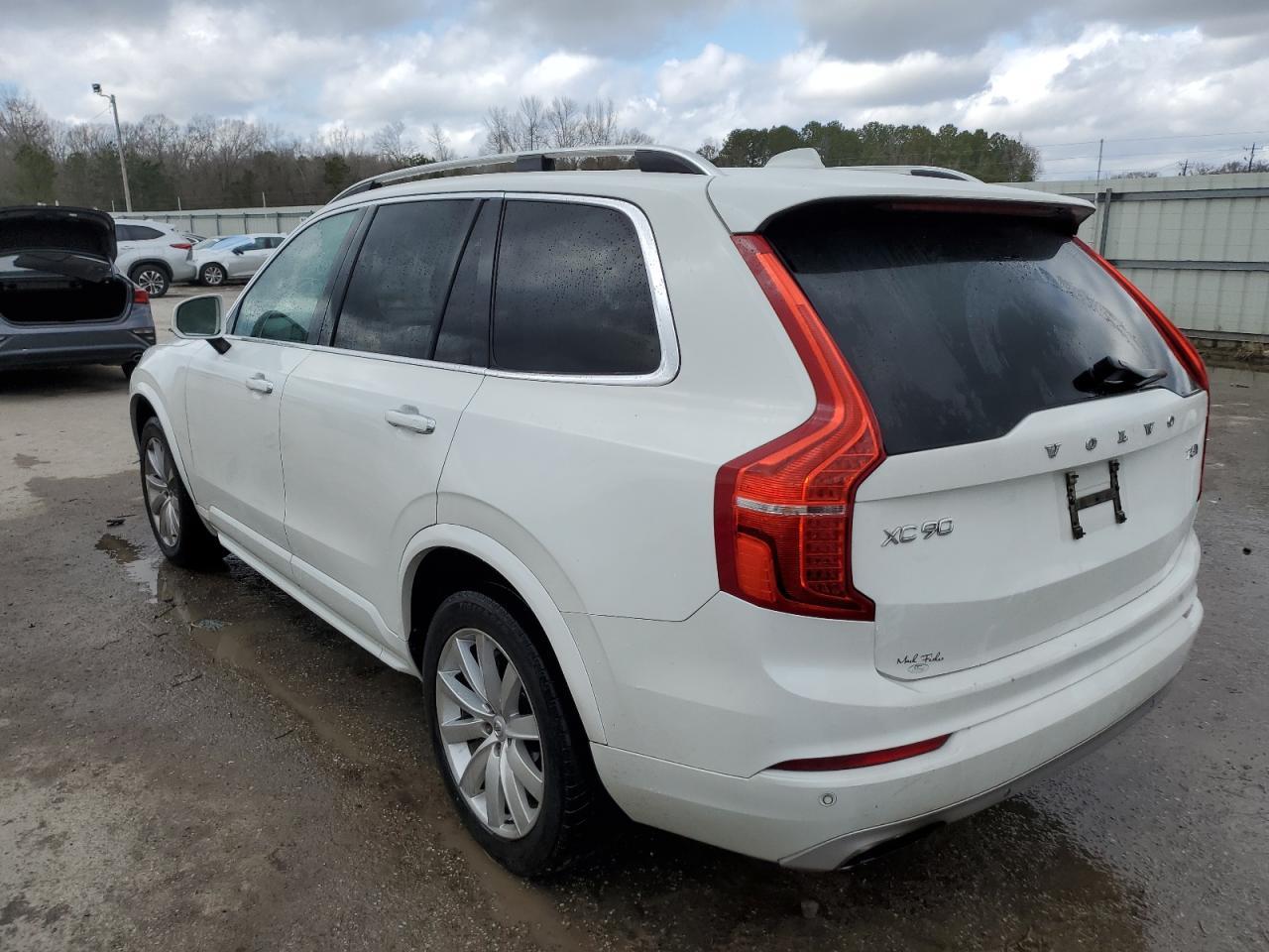 2016 VOLVO XC90 T6 - Image 2