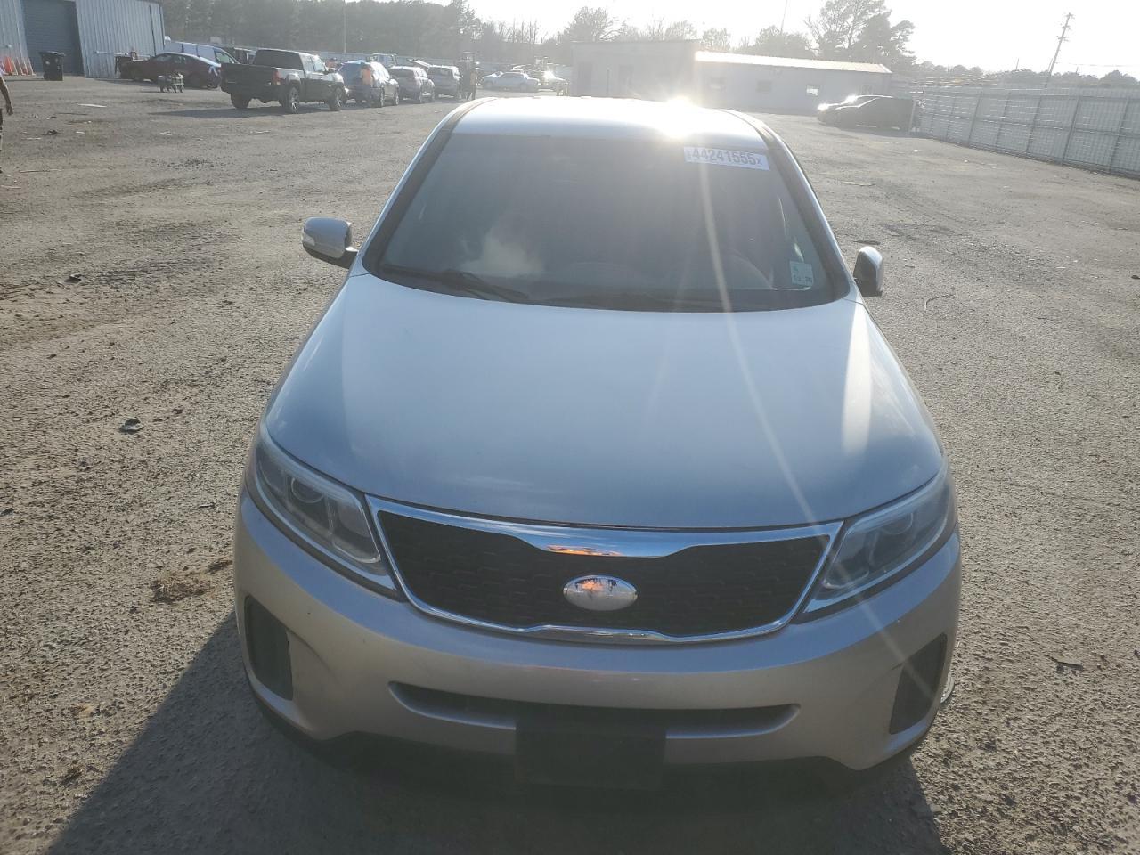 2015 KIA SORENTO LX - Image 5