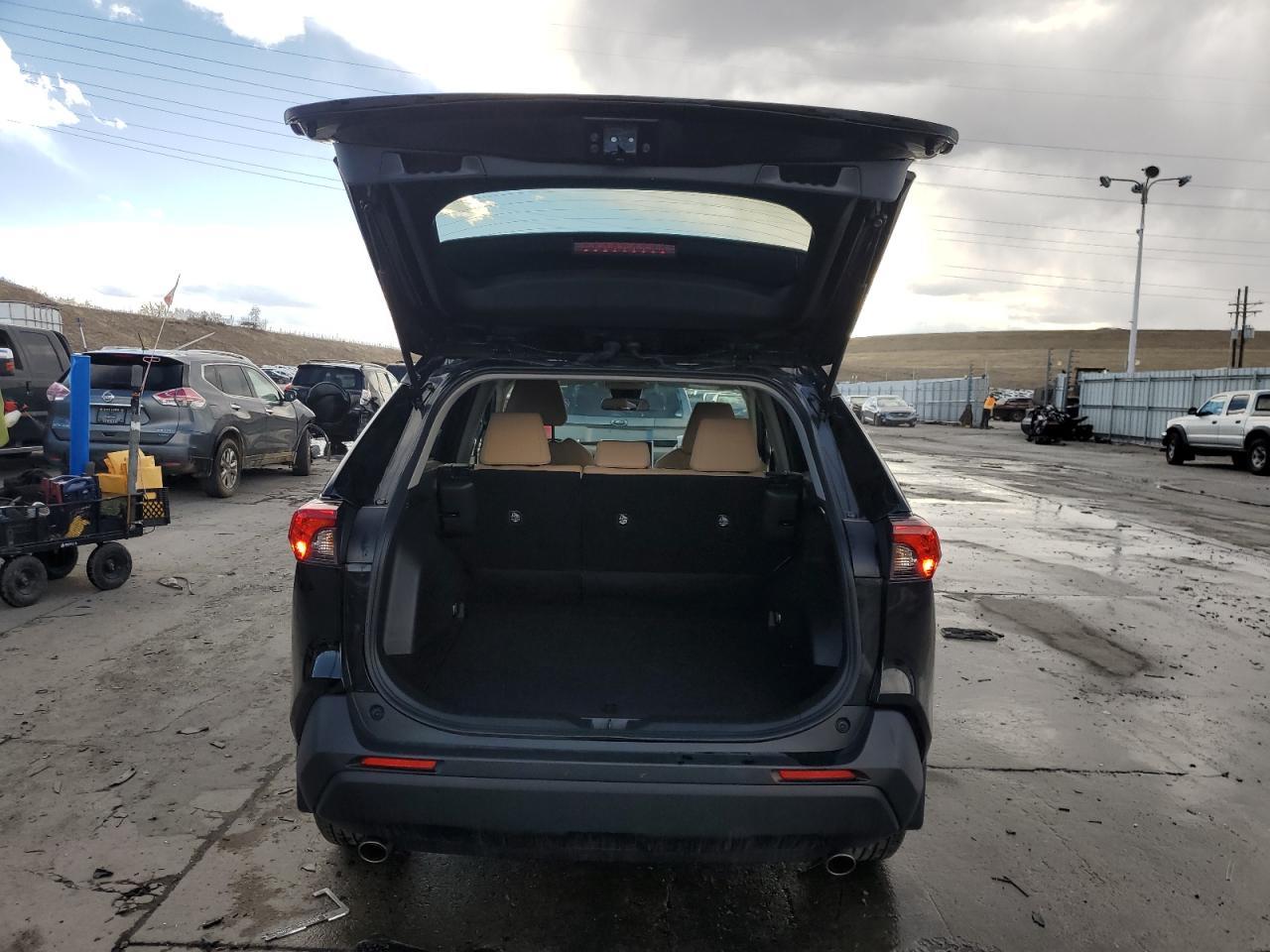 2023 TOYOTA RAV4 LE - Фото 6